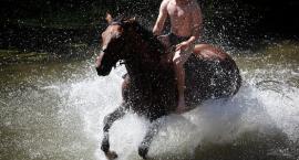 Galop w wodzie na oklep